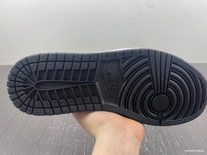 Shadow Jordan Low 1 Retro 705329-003 0911